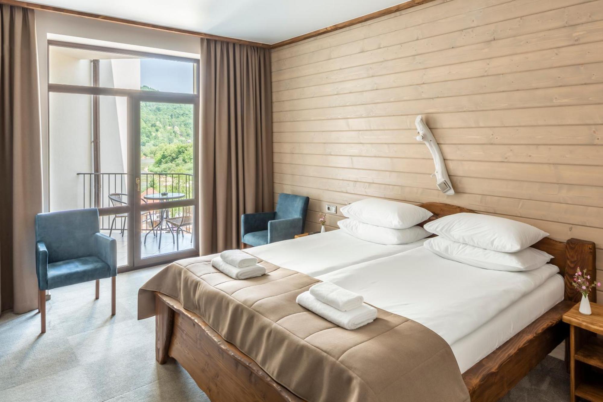 Osonnya Karpaty Resort Medical & Spa Skhidnytsia ภายนอก รูปภาพ